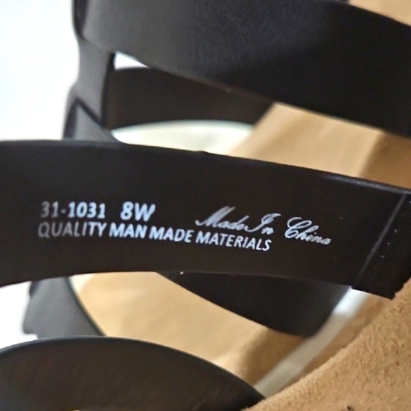 NWT Easy Street Simone comfortable and adjustable wedge sandals Size 8W - Picture 7 of 10